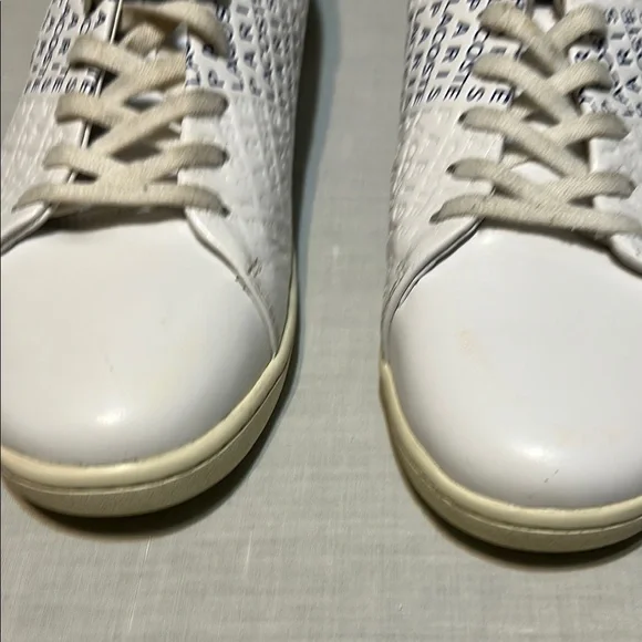 Lacoste White Sneakers with Perforated Leather and Minimalist Design - Picture 4 of 8